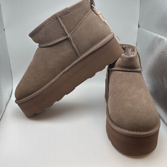 CUSHIONAIRE Cozy Womenβs Platform Ankle Boots SIZEβ10 WIDE TAUPE - Picture 5 of 7